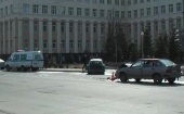Вчера напротив Администрации Архангельской области столкнулись два автомобиля