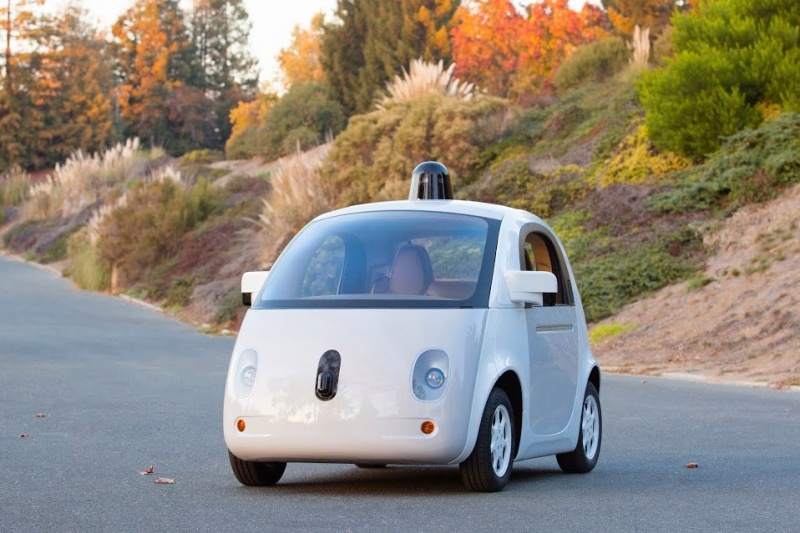 Компания Google впервые показала миру машину с автопилотом