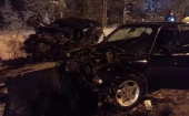 В лобового столкновения двух автомобилей в Северодвинске, один человек погиб, двое пострадали