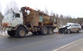 Страшное ДТП в Архангельской области: иномарка въехала в КАМАЗ
