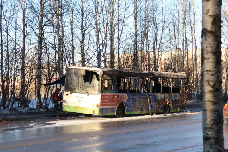 Сегодня в Северодвинске сгорел рейсовый автобус
