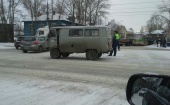 Утром в Архангельске на улице Гагарина столкнулись «УАЗ» и «Renault»