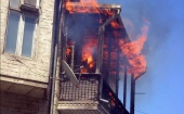 В Поморье не потушенный окурок стал причиной пожара на балконе