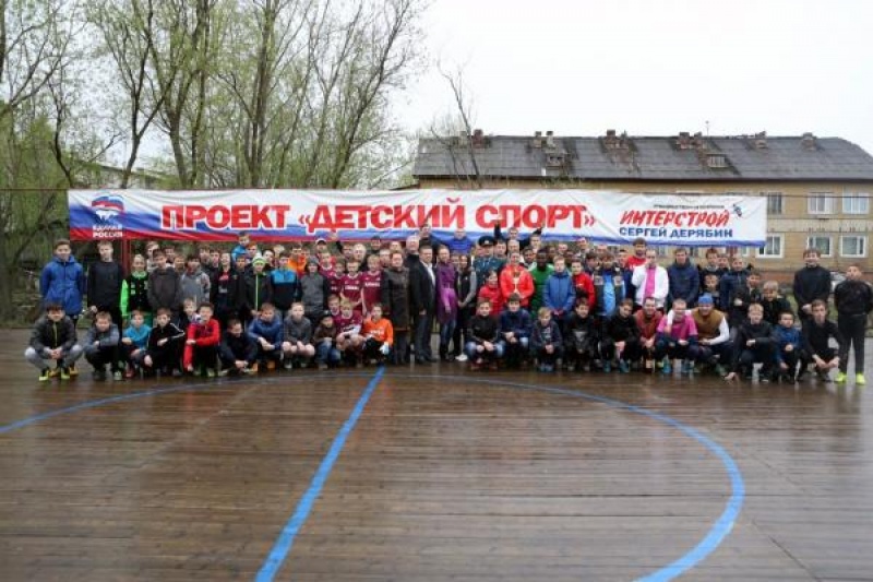 С выше 40 команд приняли участие в традиционном футбольном турнире «Соломбальский мяч – Весна побед»
