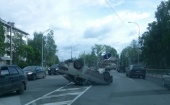 ДТП в Архангельске, на проспекте Обводный Канал перевернулся автомобиль
