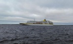 Немецкий круизный лайнер «Гамбург» бросил якорь в порту Архангельск