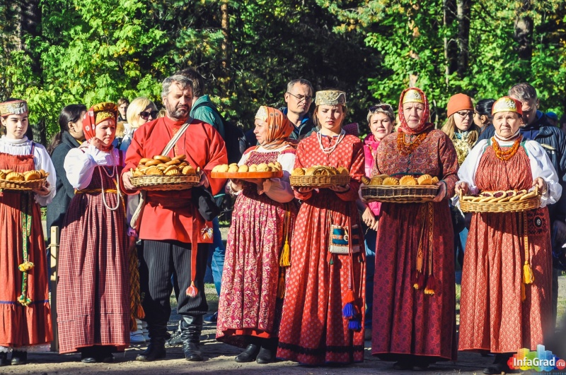 На окраине Архангельска в Малых Корелах отпраздновали Праздник Хлеба