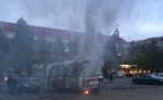 Рано утром в центре Архангельска напротив железно-дорожного вокзала сгорел пассажирский автобус