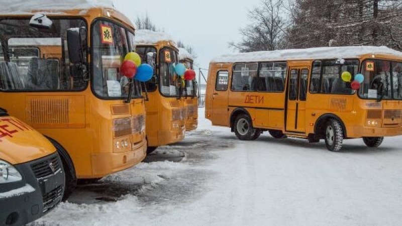 Школам Поморья передали шесть новеньких автобусов