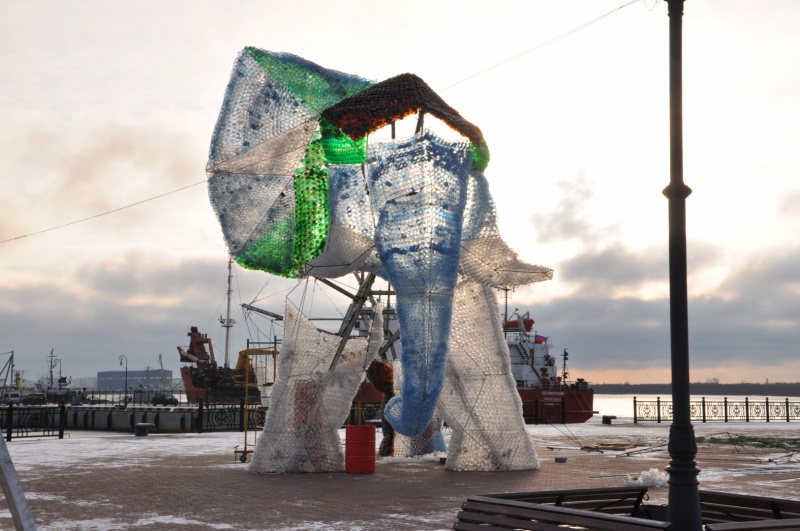 Архангельский слон-гигант разобран и отправлен на мусороперерабатывающий завод