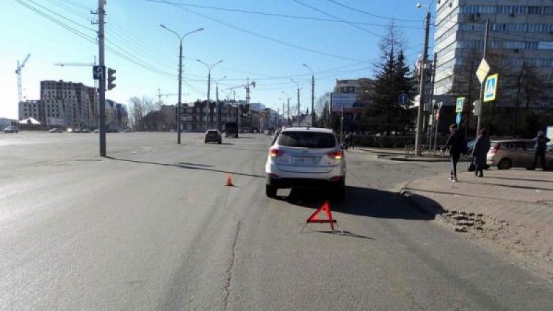8-летний ребенок попал под колеса иномарки в центре Архангельска