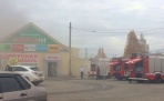 На проспекте Лениградском в Архангельске загорелся мебельный магазин