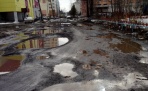Губернатор Архангельской области поручил разобраться с ямами на дорогах 