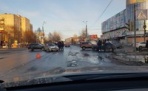 Машина с полицейскими попала в аварию на оживленном перекрестке Архангельска 
