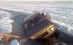 Автомобиль провалился на льду Северной Двины у острова Кего 