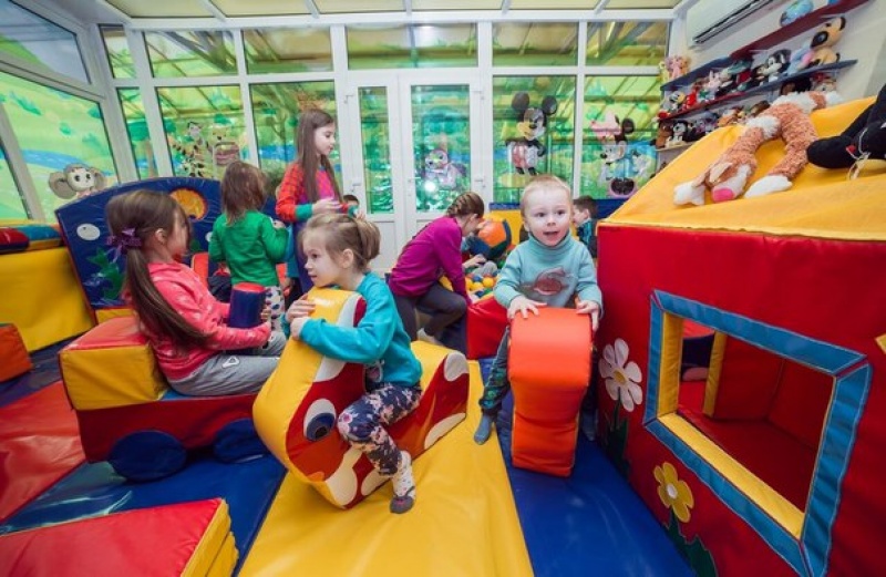 Родители снова оставляют детей в игровых комнатах ТЦ Архангельска 